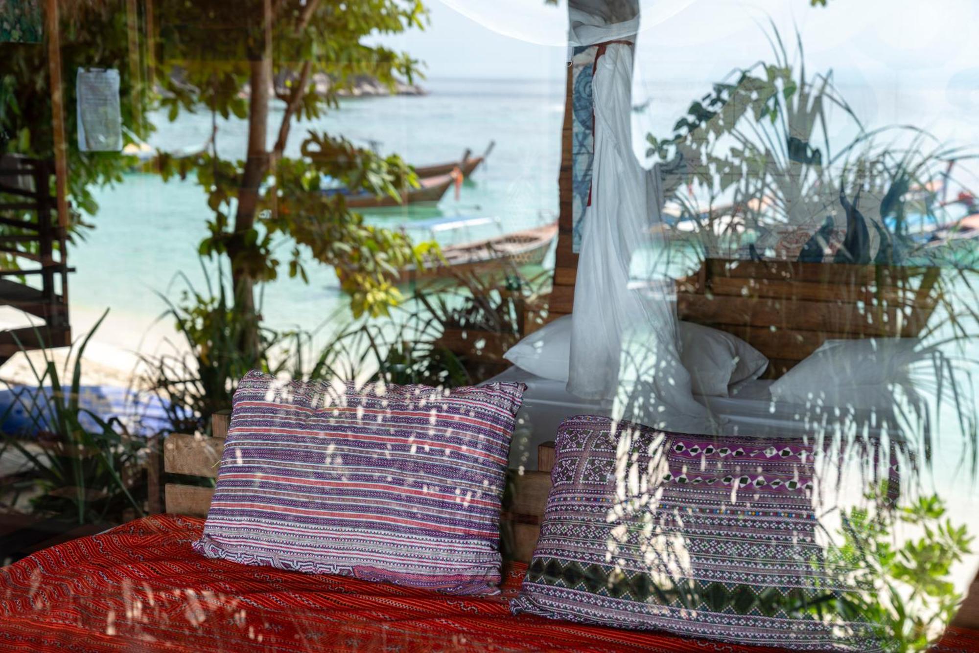 सहारा Castaway Koh Lipe